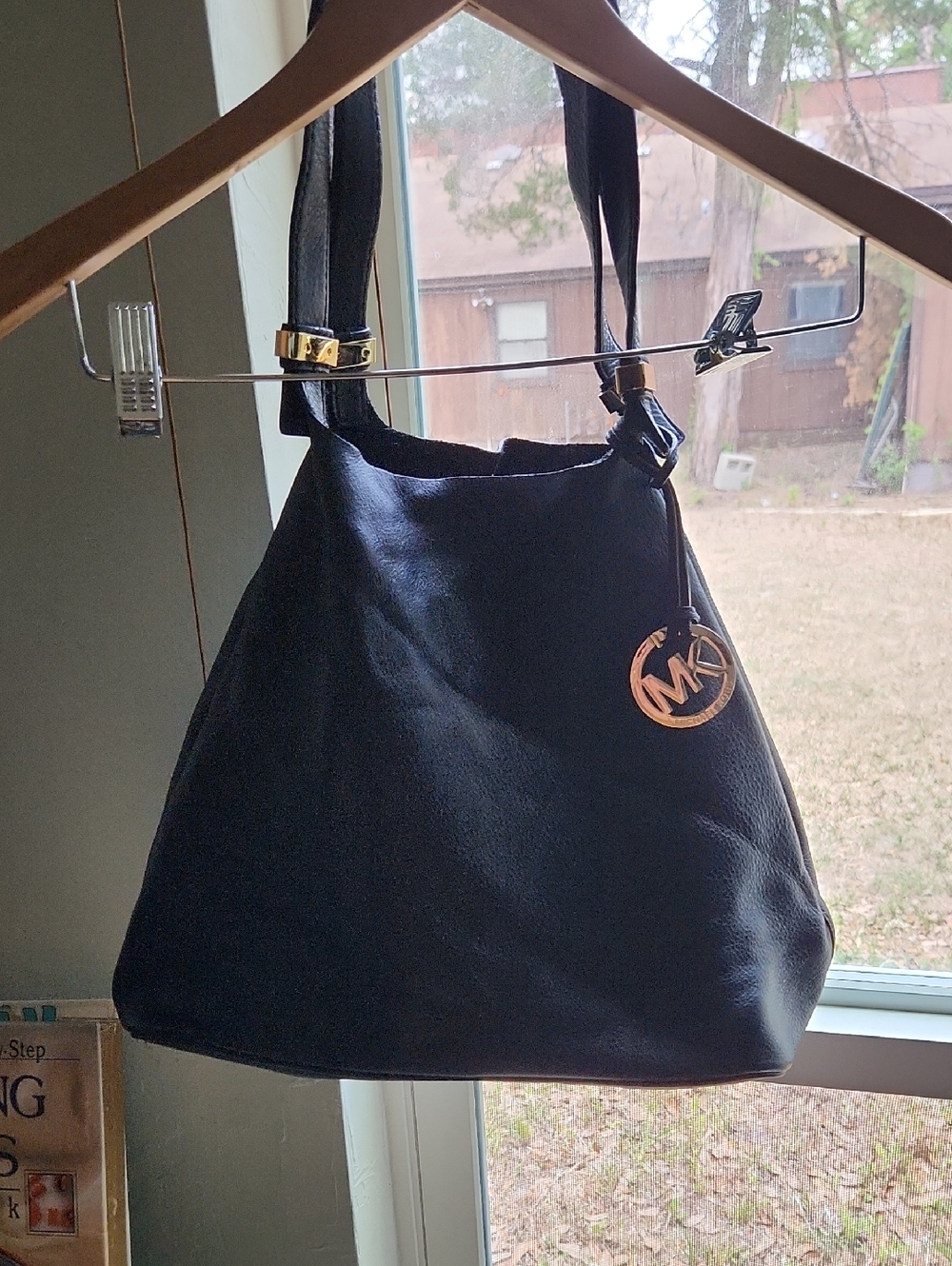 MK BLACK PEBBLE LEATHER. JUST BEAUTIFUL